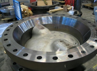 Internal surfaces and flange details